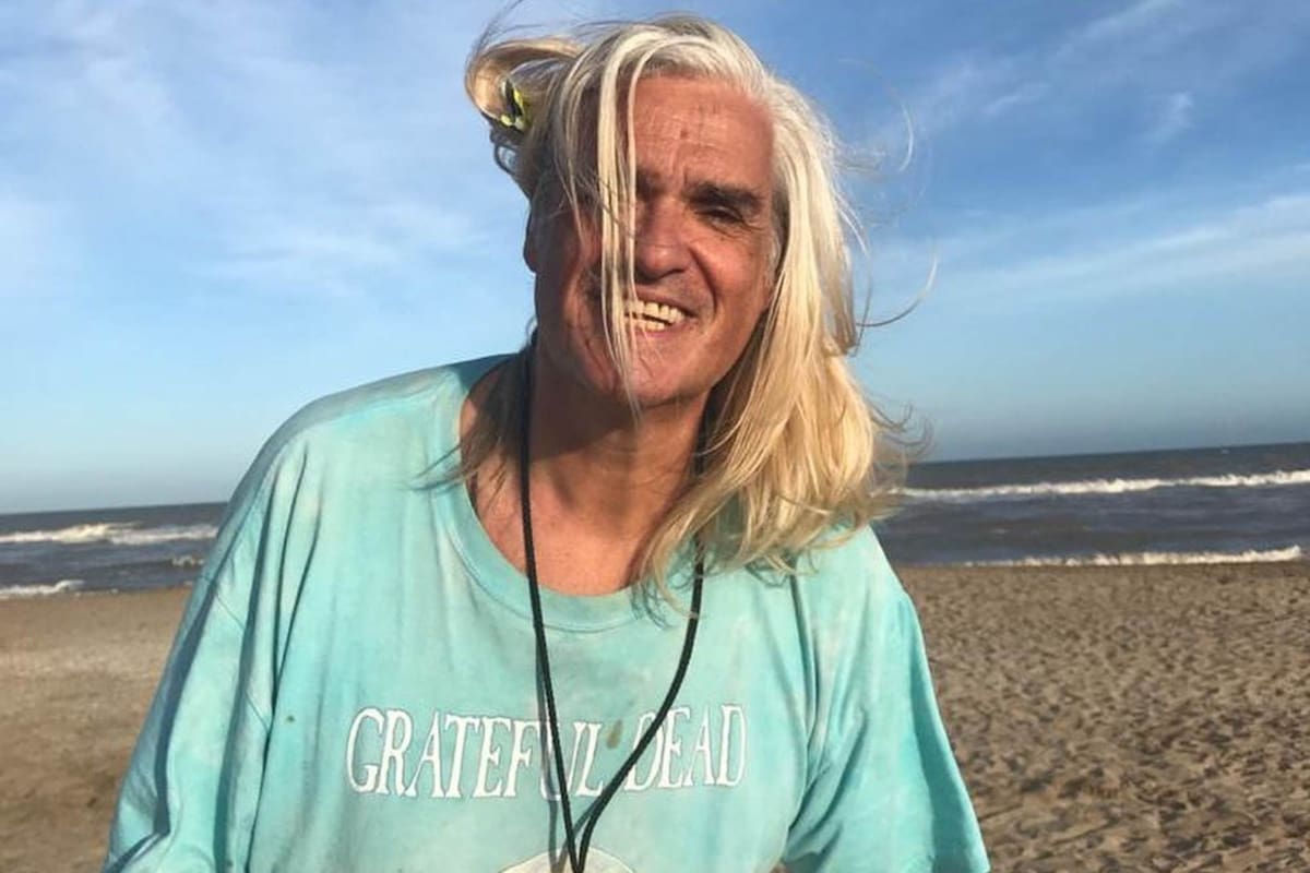 Roberto Pettinato disfruta de unos días de playa junto a cuatro de sus hijos
