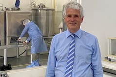 Tenía 79 años: Murió un reconocido médico que trabajó con René Favaloro y llevó su pasión por la investigación al campo
