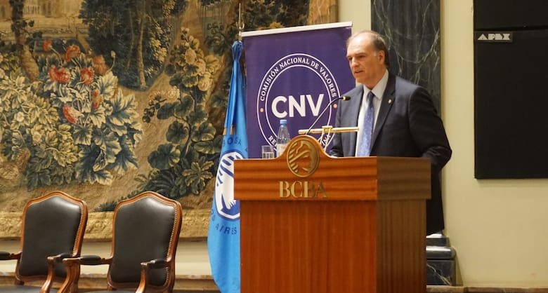 Sturzenegger anticipó cambios para ampliar el acceso al crédito