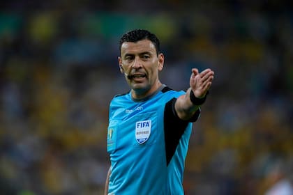 Roberto Tobar, arbitro de la final