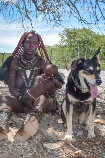 Roberto y sus perras están terminando un viaje de casi tres años por África (Foto: Gentileza Roberto Sastre)