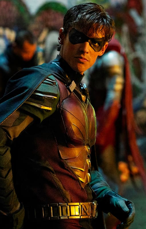 Brendon Thwaites es Dick Grayson en Titanes