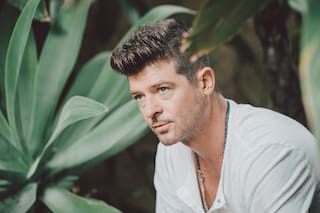 El auge y la interminable caída del cantante Robin Thicke