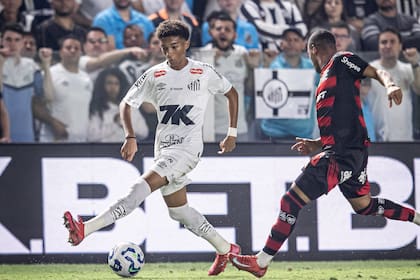 Robinho Jr. debutó en Santos este miércoles 16 de julio de 2025 en la victoria ante Flamengo por 1-0