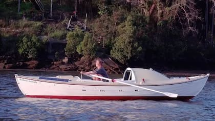 Robinson llamó a su bote Maiwar, que significa en lengua aborigen "río Brisbane"