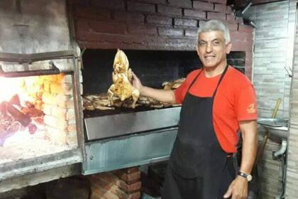Roble tenía un restaurante en Villa Carlos Paz; se descompensó tratando de desmalezar y murió horas después.
