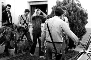Robledo Puch durante la reconstrucción de uno de los delitos el 11 de febrero de 1972