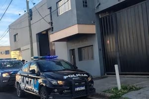 Millonario golpe de una banda de boqueteros en una distribuidora de bebidas