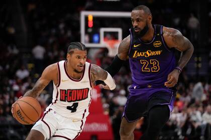 Robo de VanVleet asegura victoria de Rockets 119-115 sobre Lakers