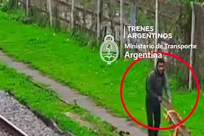 Robó material en una estación de tren y fue detenido cuando intentaba escapar en una formación