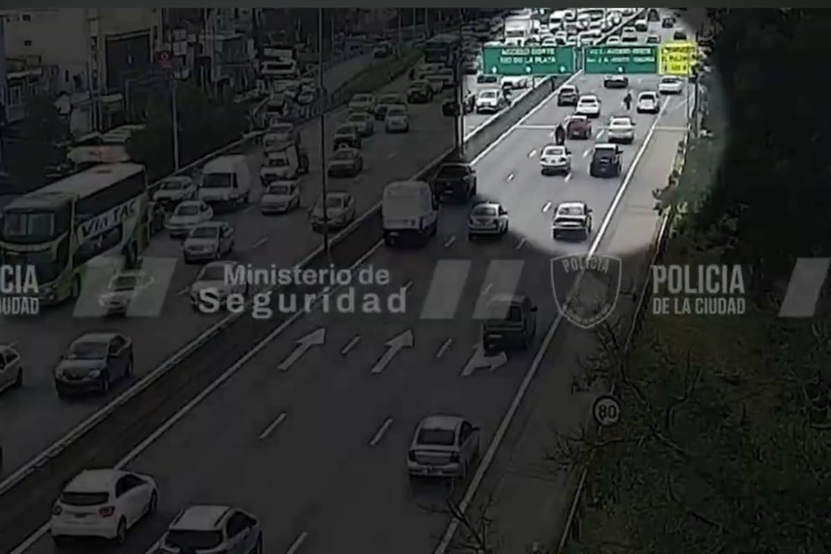 Robó un celular y se escapó corriendo por la avenida General Paz.