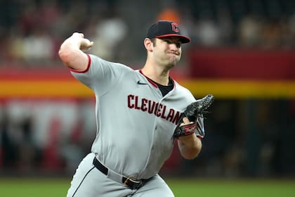 Rocchio conecta jonrón de dos carreras y Guardianes vencen 3-1 a Diamondbacks en la 9ª