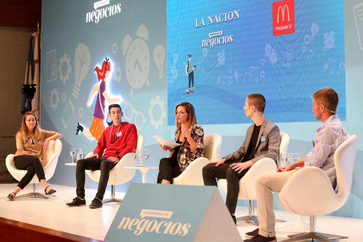 Rocío González, Jerónimo Batista, Emanuel Werner y Damián Blaum, junto a Martina Rua.