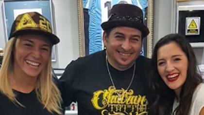 Rocío, Jana y el tatuador