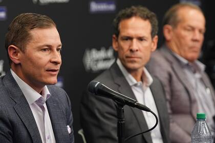 Rockies de Colorado ascienden a Warren Schaeffer como mánager a tiempo completo