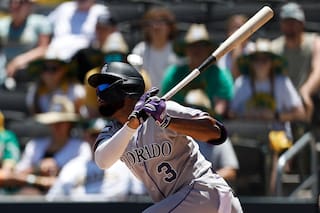 Rockies fijan récord del club de carreras en triunfo 23-9 ante Atléticos en Las Vegas