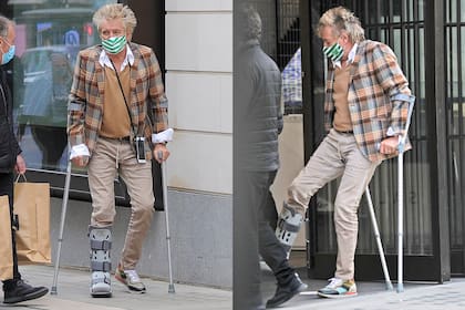 Rod Stewart tras su operación de tobillo por Londres