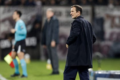 Rodolfo Arruabarrena definirá este lunes el equipo para jugar en Paraguay
