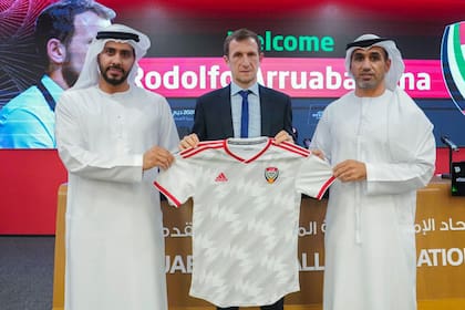 Rodolfo Arruabarrena es presentado como entrenador de los Emiratos Árabes Unidos