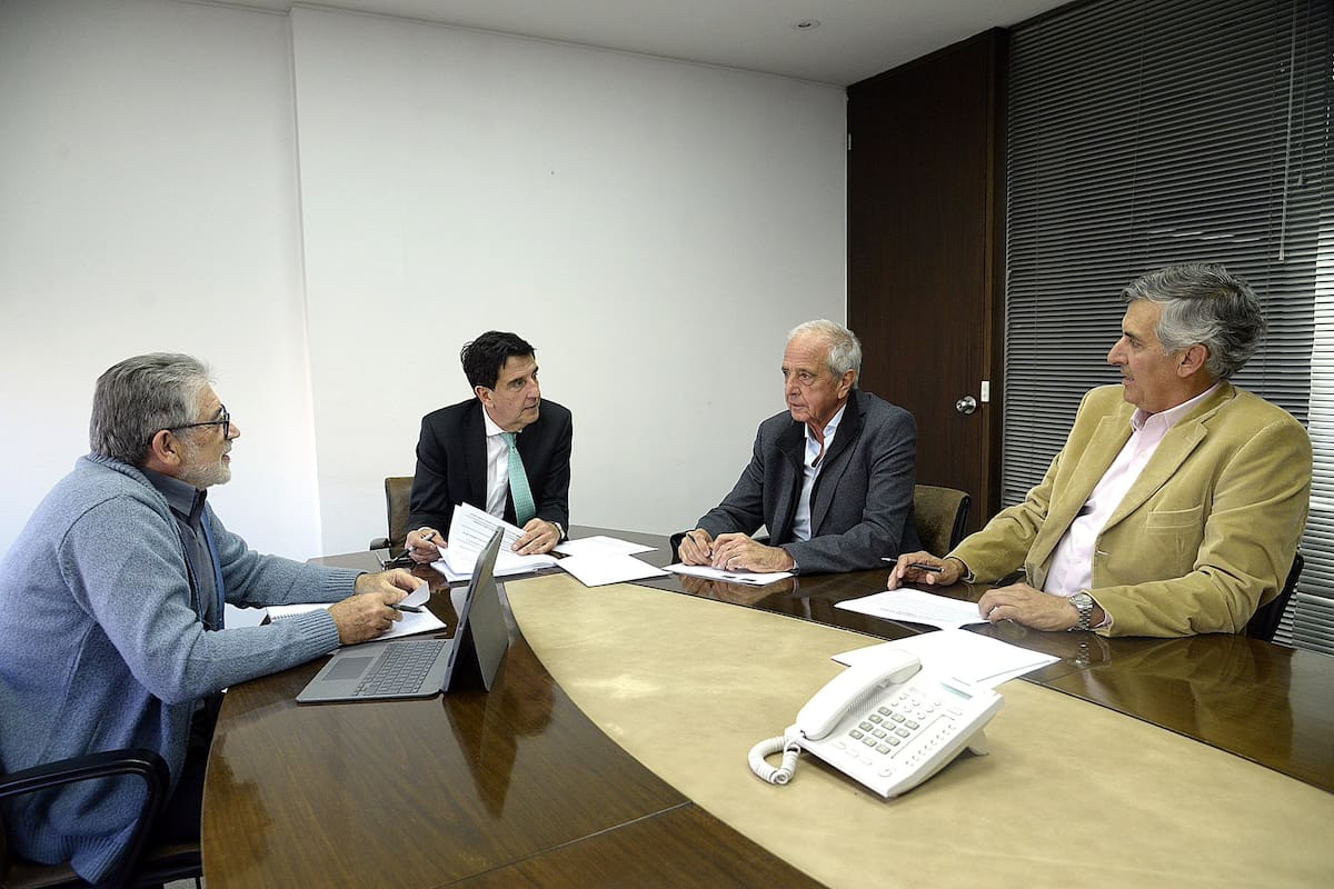 Rodolfo D'Onofrio junto a Carlos Melconian, Enrique Szewach y Rodolfo Santangelo