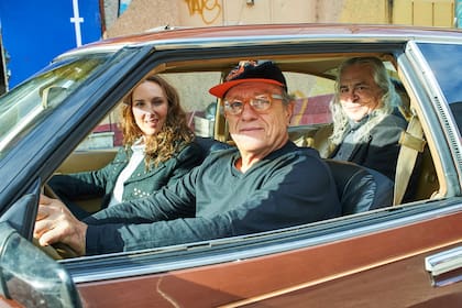 Rodolfo García con Emilio del Guercio y Catarina Spinetta en el documental BIOS consagrado a Luis Alberto Spinetta