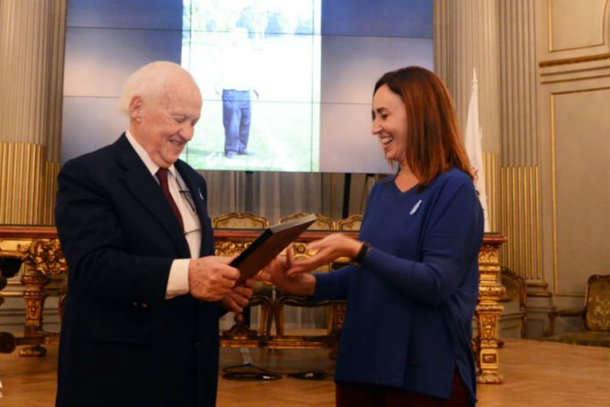 Rodolfo OReilly, el año pasado, cuando fue distinguido como Personalidad Destacada del Deporte por la Legislatura del Gobierno de la Ciudad