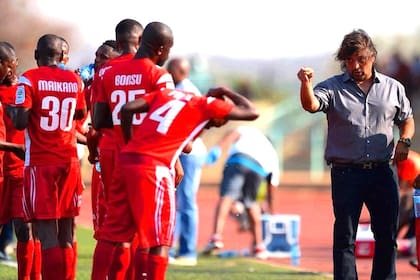Rodolfo "Rolo" Zapata con la Selección Sub 20 de Fiji (Oceania) clasificada al Mundial Sub 20 del 2023