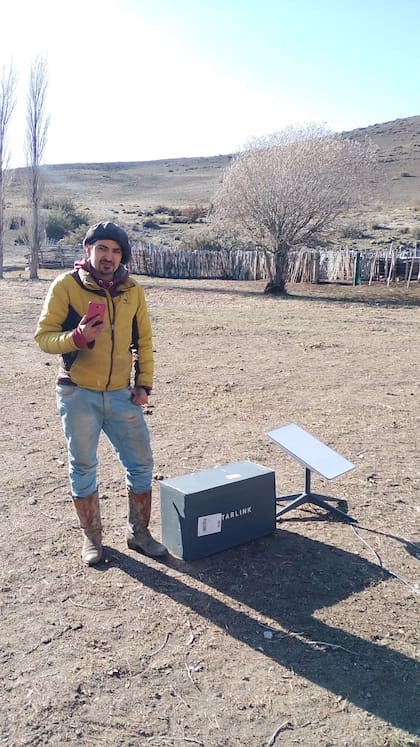 Rodrigo Argarañaz, en un campo ganadero en Santa Cruz.