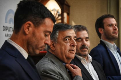 Rodrigo De Loredo, Mario Negri, Cristian Ritondo y Juan López, jefes de bloque de Juntos por el Cambio en la Cámara baja