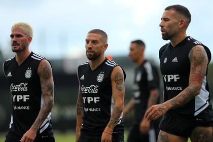 Rodrigo de Paul, Alejandro 'Papu' Gómez y Nicolás Otamendi, tres de los 'fijos' para el Mundial