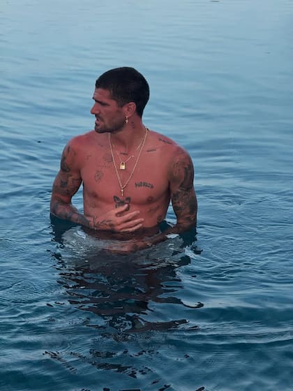 Rodrigo De Paul disfrutando del verano europeo (Foto: Instagram/@rodridepaul)