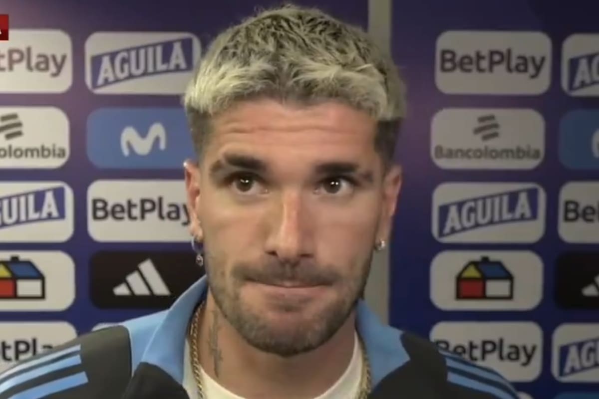 Rodrigo De Paul entrevistado por la prensa tras el partido con Colombia