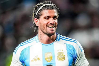 Rodrigo De Paul estuvo en el banco de suplentes ante Perú