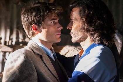 Rodrigo Guirao Diaz y Mariano Martínez, en una escena del film Humo en el agua. "Mariano es muy generoso, muy disciplinado y le puso todo a su personaje", aseguró el actor a LA NACION