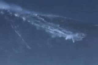 El video del surfer que rompió el record mundial al dominar una ola de 24 metros