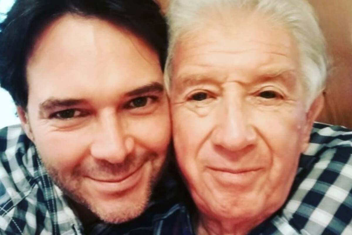 Rodrigo Mejía junto a su padre. Ambos murieron de Covid-19 con apenas 11 días de diferencia.