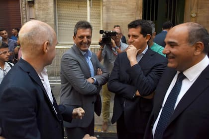 Horacio Rodriguez Larreta junto a Sergio Massa, Eduardo De Pedro y Juan Manzur