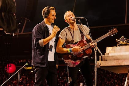 Roger Federer compartió escenario con Coldplay durante un recital