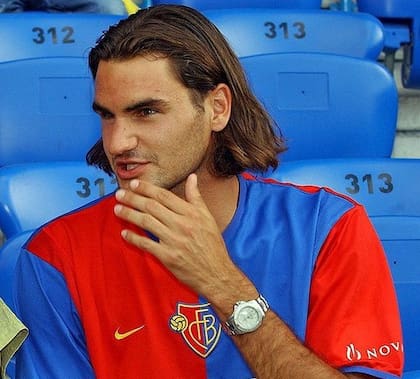 Roger Federer es el hincha más conocido del Basilea y le ha pedido el buzo a Costanzo.