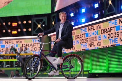 Roger Goodell cree que los dueños llegarán a un consenso sobre la jugada 'tush push'