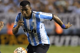 Roger Martínez, de nuevo en Racing para que la Academia se ilusione con la Copa