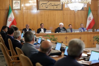 Rohani, ayer, durante una reunión del Consejo de Ministros, en Teherán
