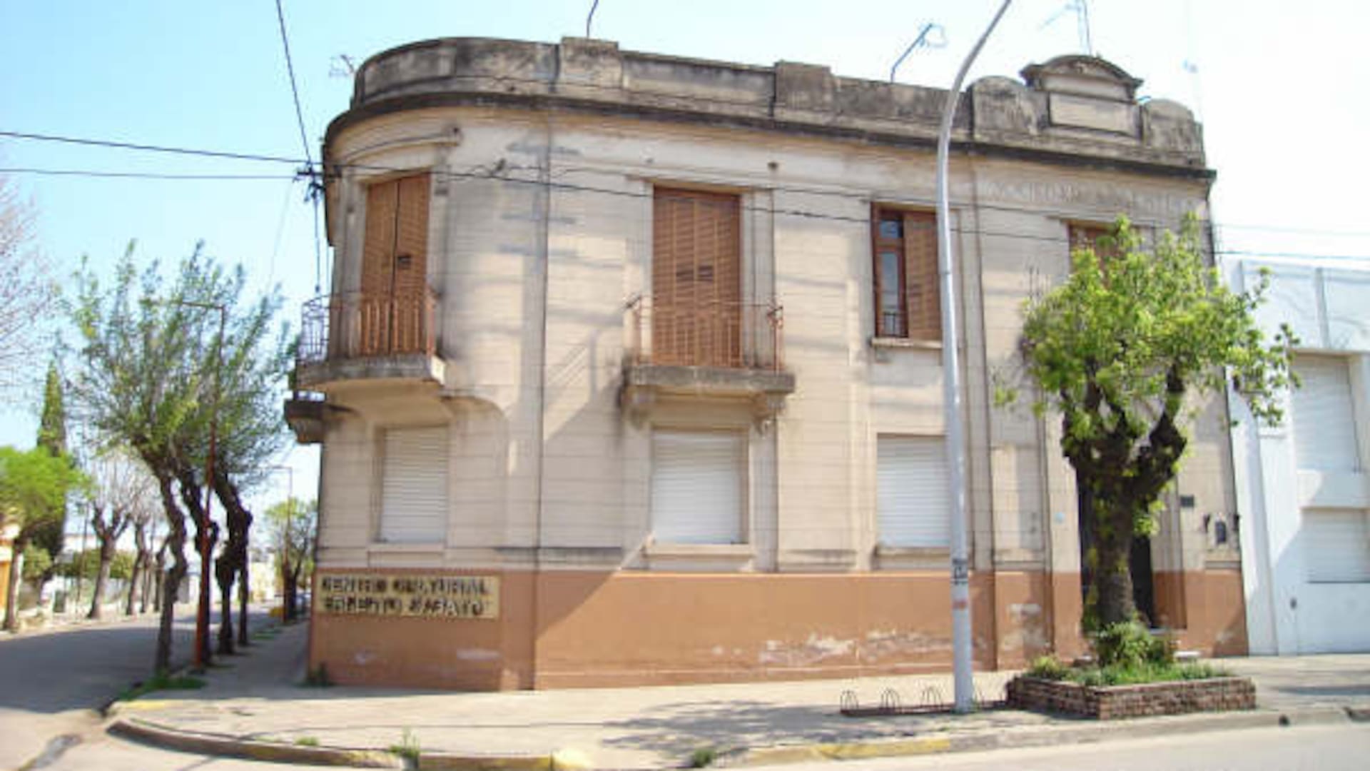 Rojas, a 240 km de Buenos Aires
