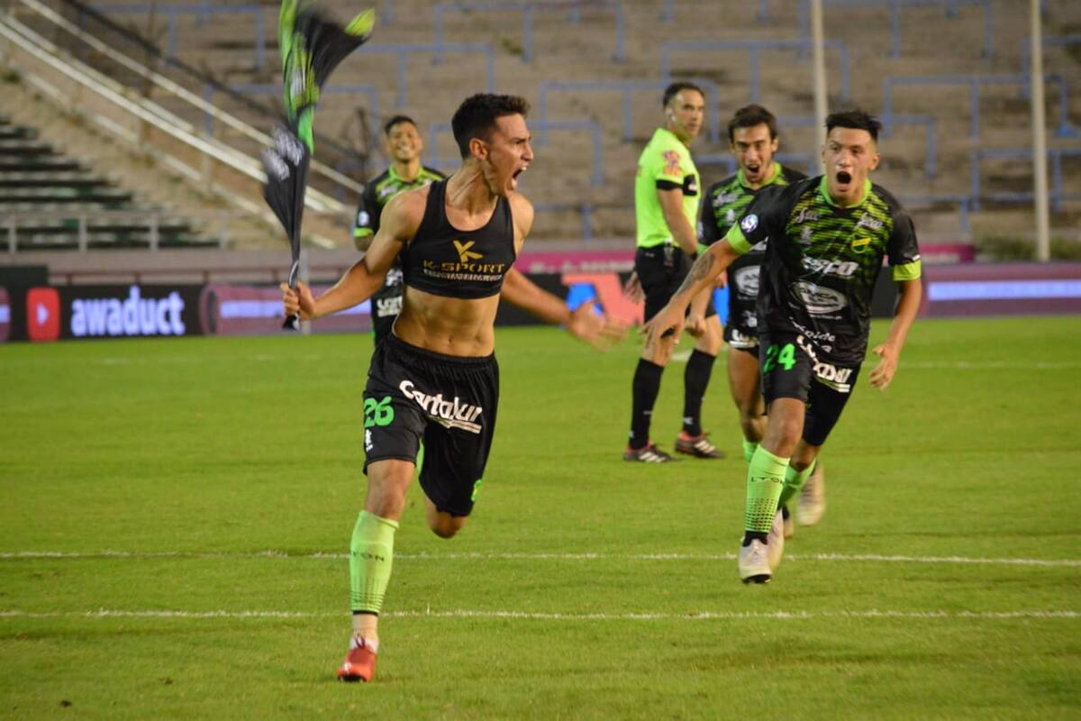Rojas celebra su golazo ante Aldosivi