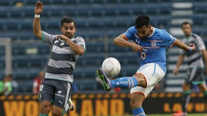 Rojas jugó tres torneos en Cruz Azul