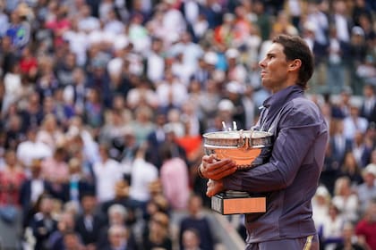 El año pasado, Nadal celebró su 12° título en Roland Garros: monstruoso