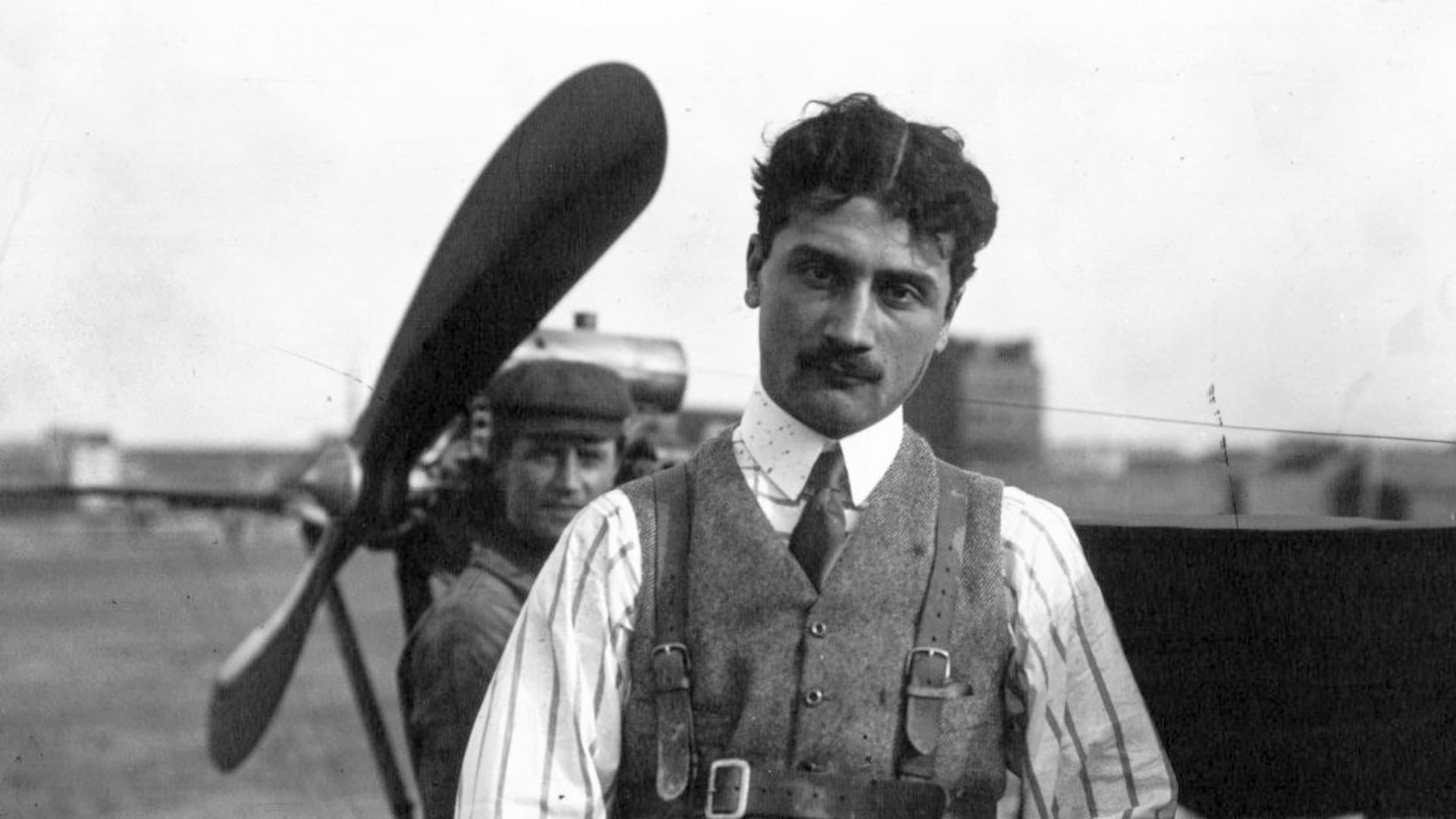 Roland Garros, el héroe de guerra francés cuyo nombre quedó asociado al tenis