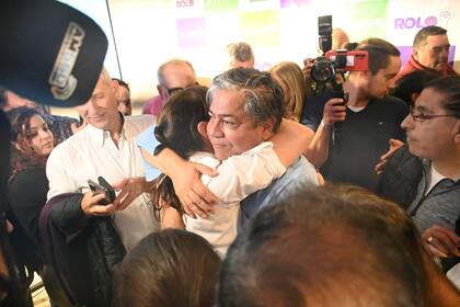 Rolando Figueroa celebró el triunfo en las elecciones a gobernador