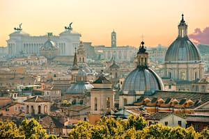 Espías, microtarjetas y sobres con euros: la increíble trama rusa que sacude a Italia
