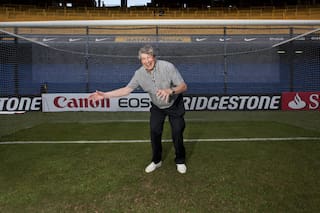 Le ganó al tiempo: el penal eterno que Roma le atajó a Delem en 1962